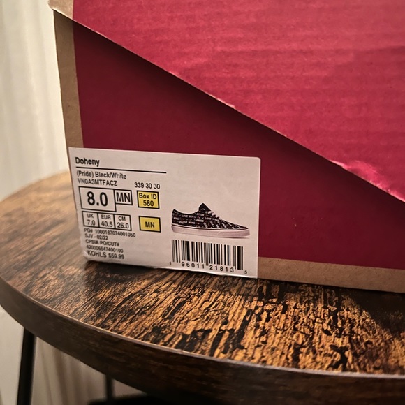 NWT IN BOX pride vans Dohoney men’s 8 - Picture 2 of 8